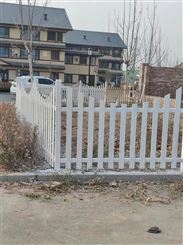 别墅庭院花园围栏 室外定制防腐木护栏 公园小栅栏